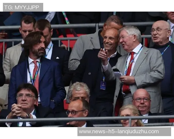 阿涅利现场观战米兰比赛阿莱格里赛后邀其共进晚餐 阿涅利现场观战米兰比赛阿莱格里赛后邀其共进晚餐